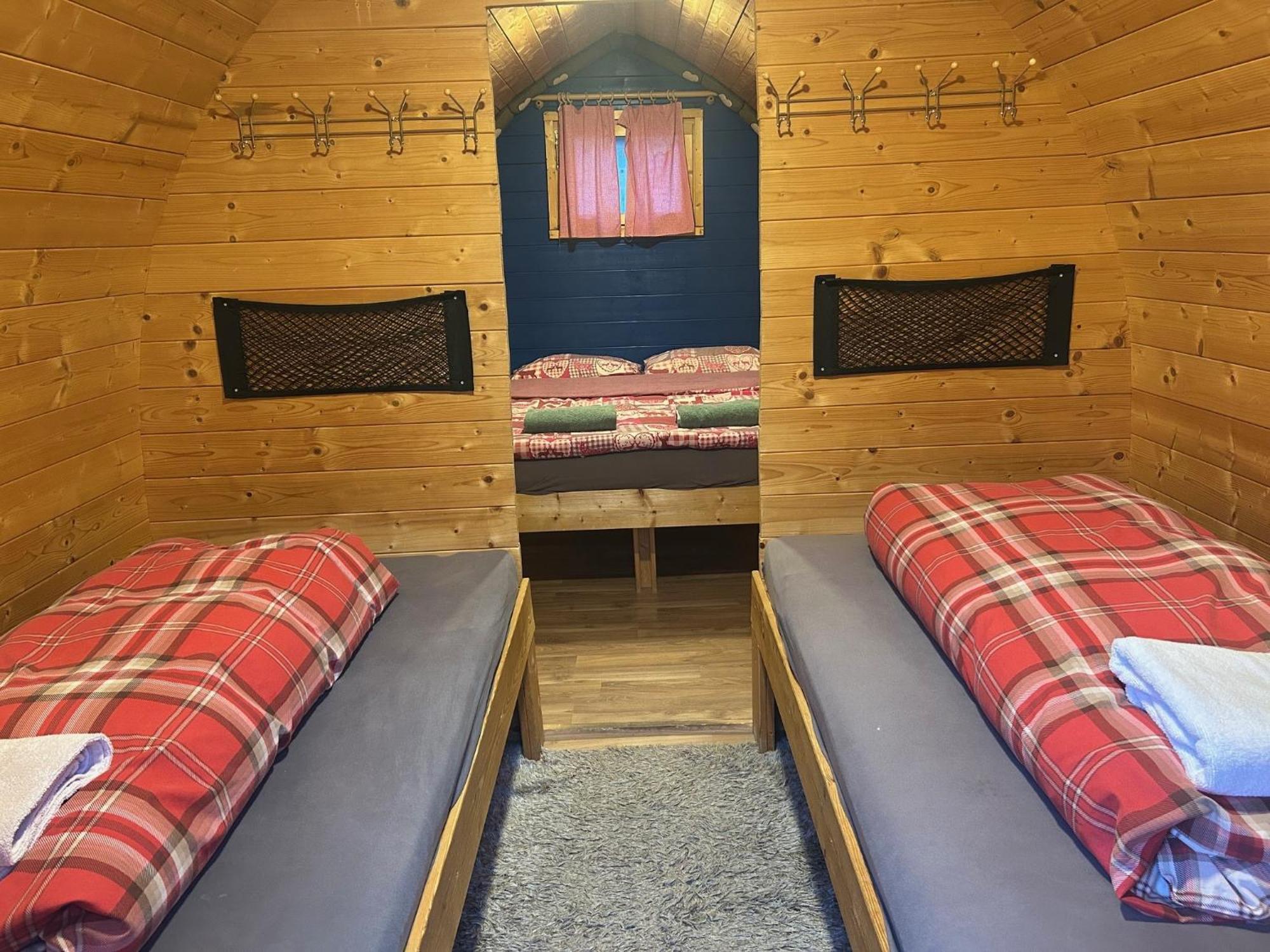 Inn-Side Adventure Cabins Haiming Exterior photo